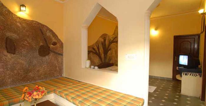 Kanwhizz HUM TUM Resort
